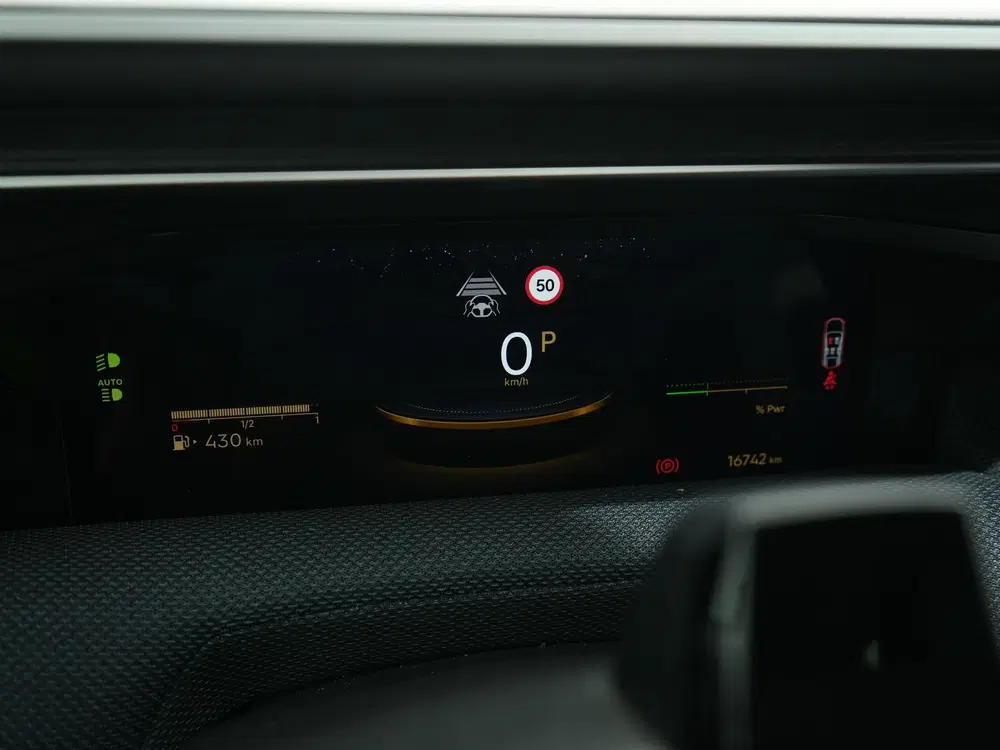 Citroën C5 Aircross 1.2 HYBRID 145PK PLUS E-DCS6 uit 2026, foto 9