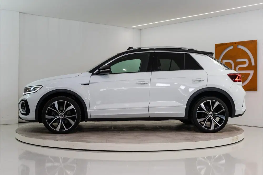 Volkswagen T-Roc 1.5 TSI 2x R-Line 150PK uit 2022, foto 2