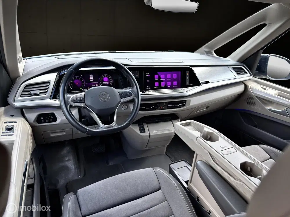 Volkswagen Multivan 2.0 Benzine uit 2022, foto 13