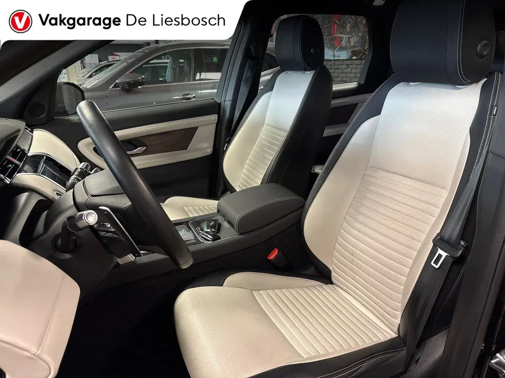 Land Rover Discovery Sport P300e 1.5 R-Dynamic SE uit 2022, foto 13