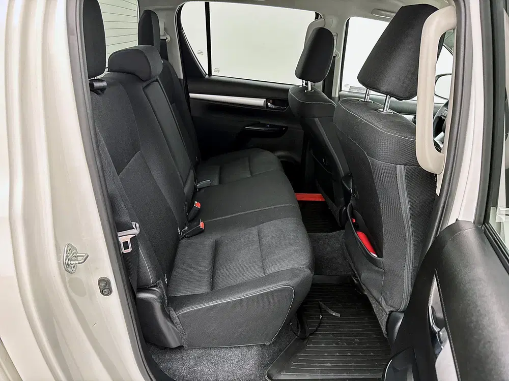Toyota Hilux 2.8 D-4D Double Cab Professional 4x4 Navig uit 2023, foto 13