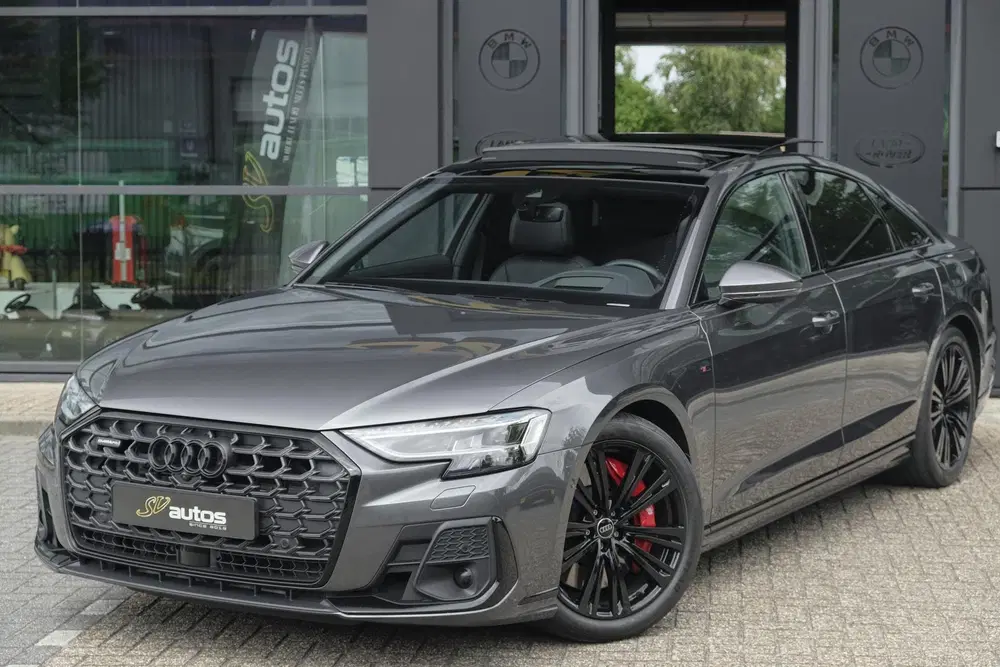 Audi A8 60 TFSIe 462pk S-Line Quattro Panoramdak * uit 2024, foto 4