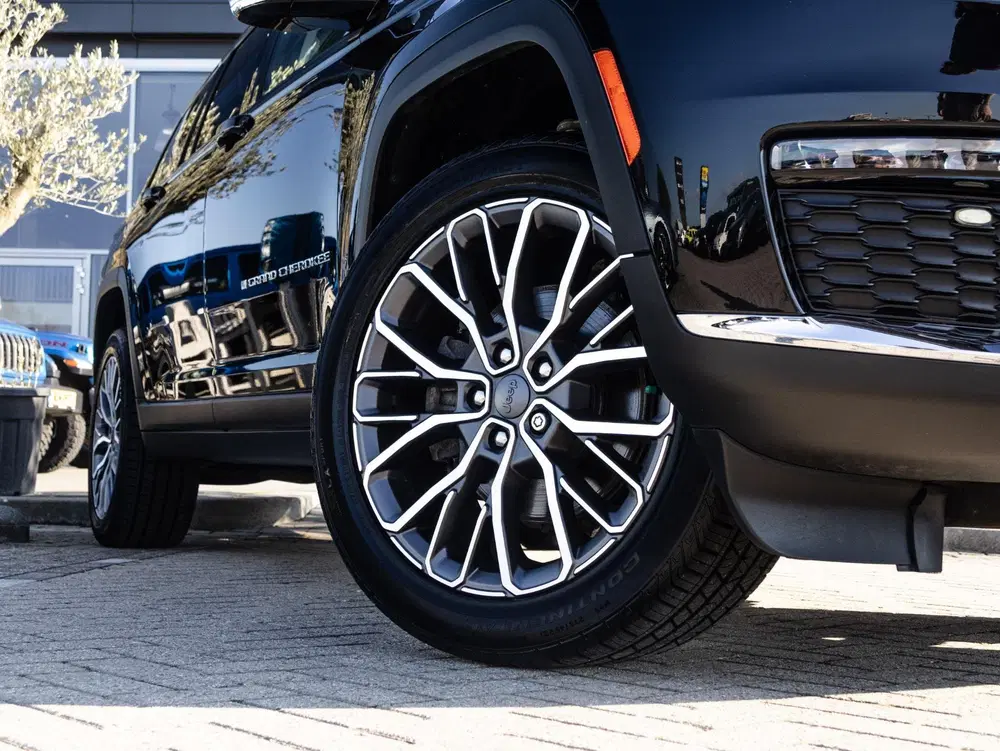 Jeep Grand Cherokee 3.6 LWB Limited uit 2022, foto 2