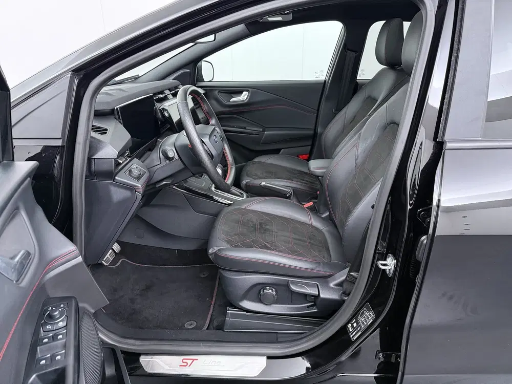 Ford Puma EcoBoost Hybrid 155 pk ST-Line X uit 2025, foto 11