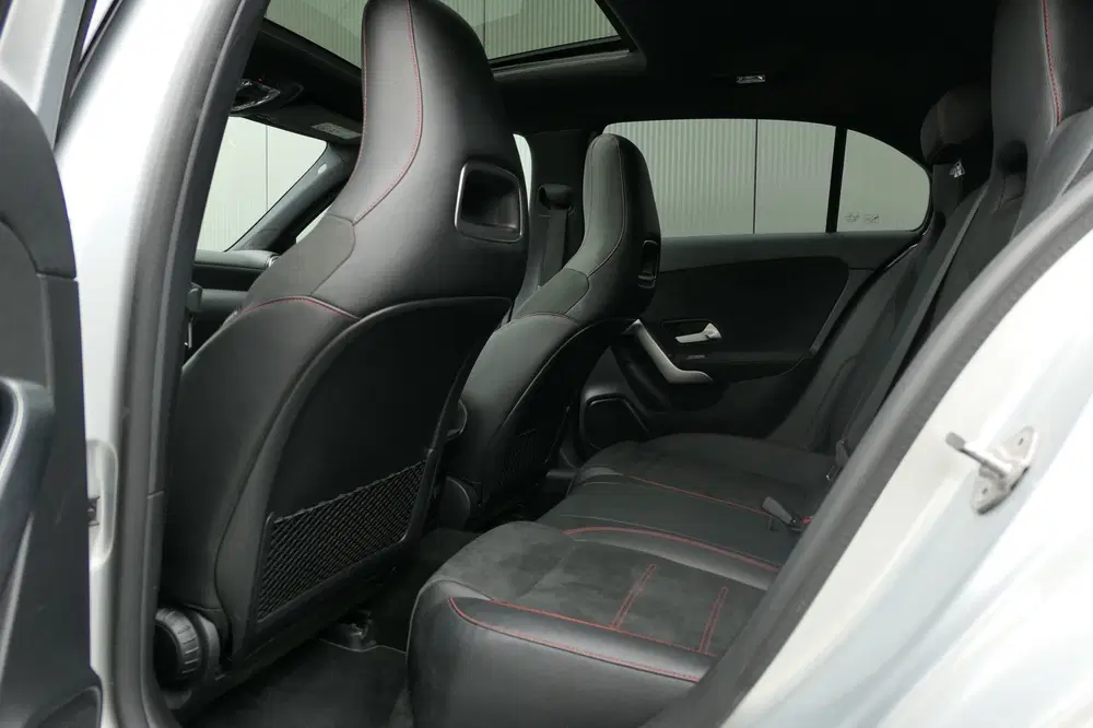 Mercedes-Benz A-Klasse AMG 35 4MATIC Premium Panorama Alcant uit 2020, foto 14