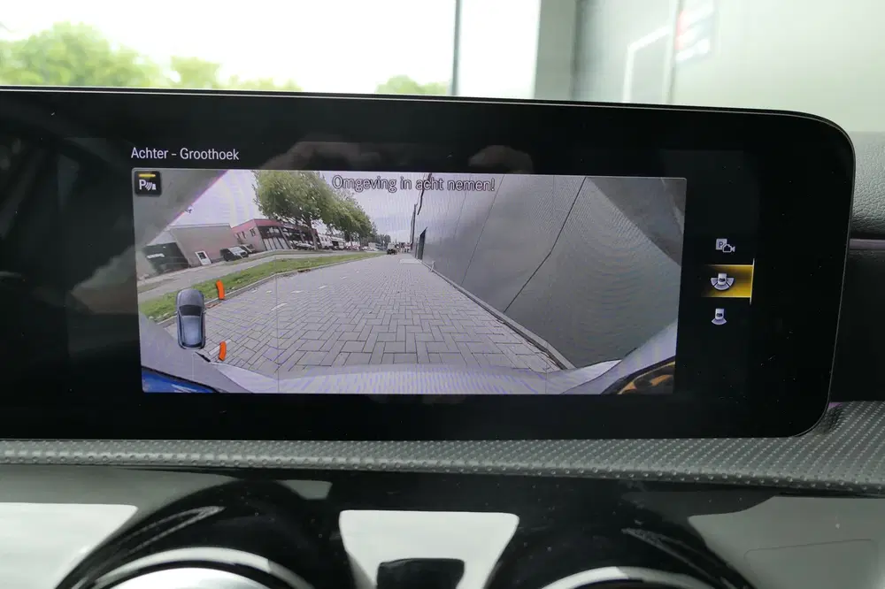 Mercedes-Benz A-Klasse AMG 35 4MATIC Premium Panorama Alcant uit 2020, foto 9
