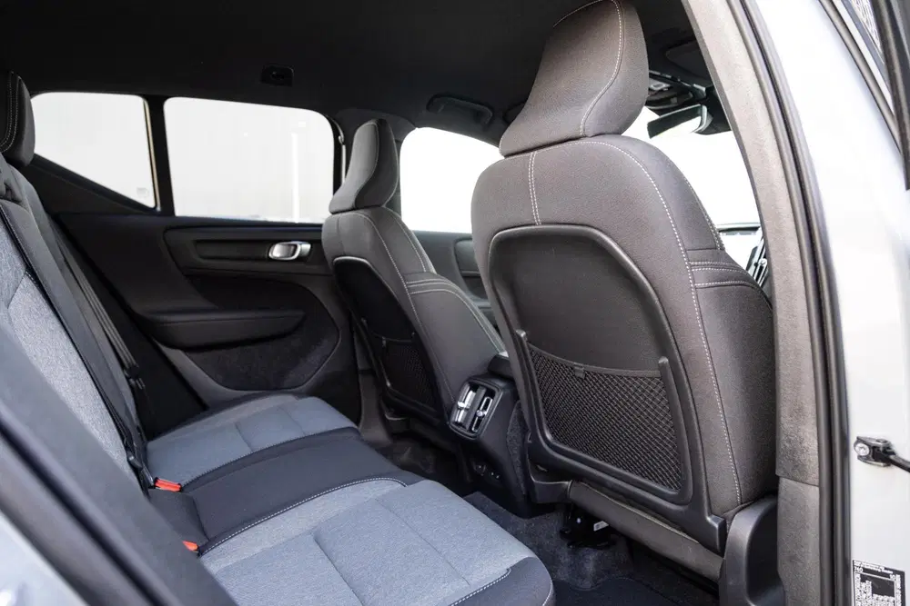 Volvo XC40 2.0 B3 Plus Dark uit 2025, foto 15