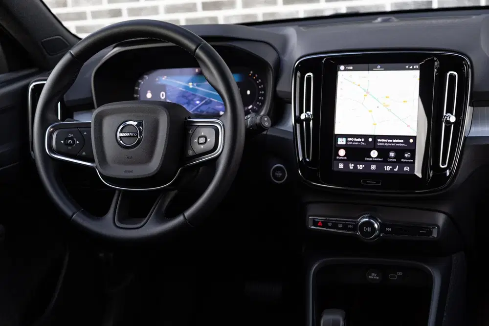 Volvo XC40 2.0 B3 Plus Dark uit 2025, foto 9