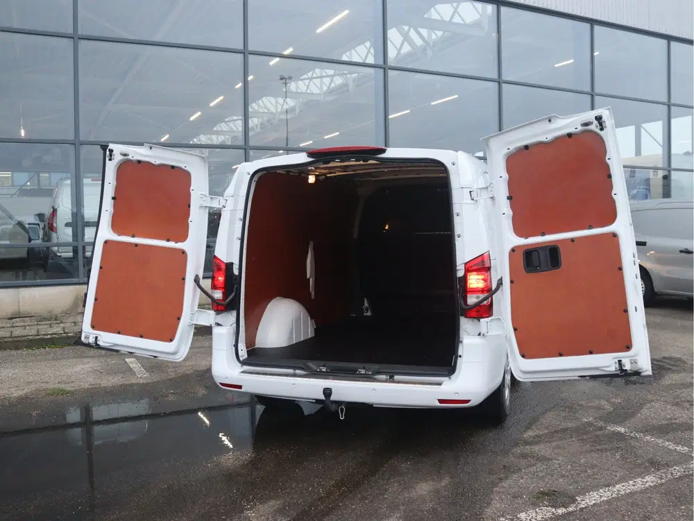 Mercedes-Benz Vito 114 CDI L3 uit 2023, foto 3