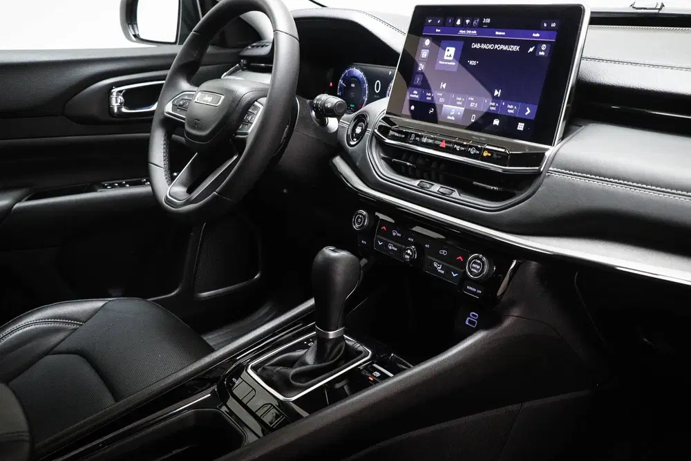 Jeep Compass 1.5T e-Hybrid Summit uit 2025, foto 3