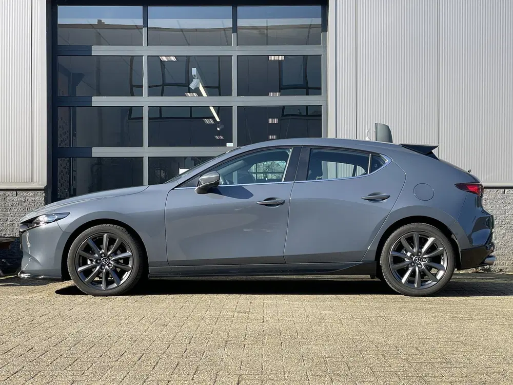 Mazda 3 2.5 e-SkyActiv-G 140PK M-Hybrid Centre-lin uit 2025, foto 2