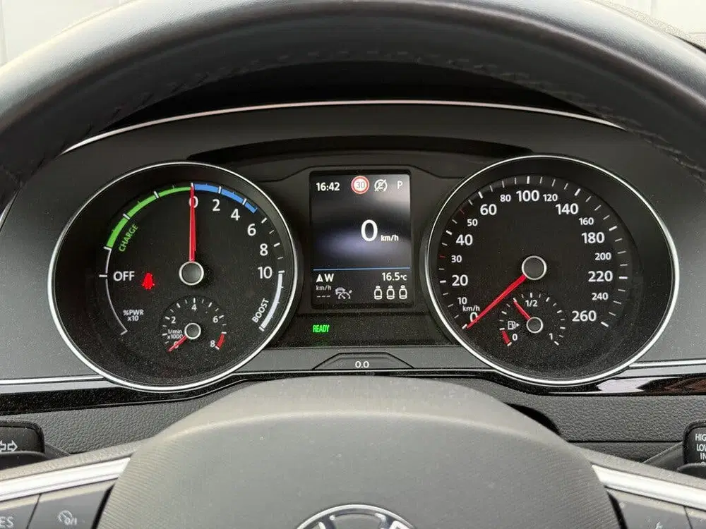 Volkswagen Passat 1.4 TSI PHEV GTE uit 2021, foto 12