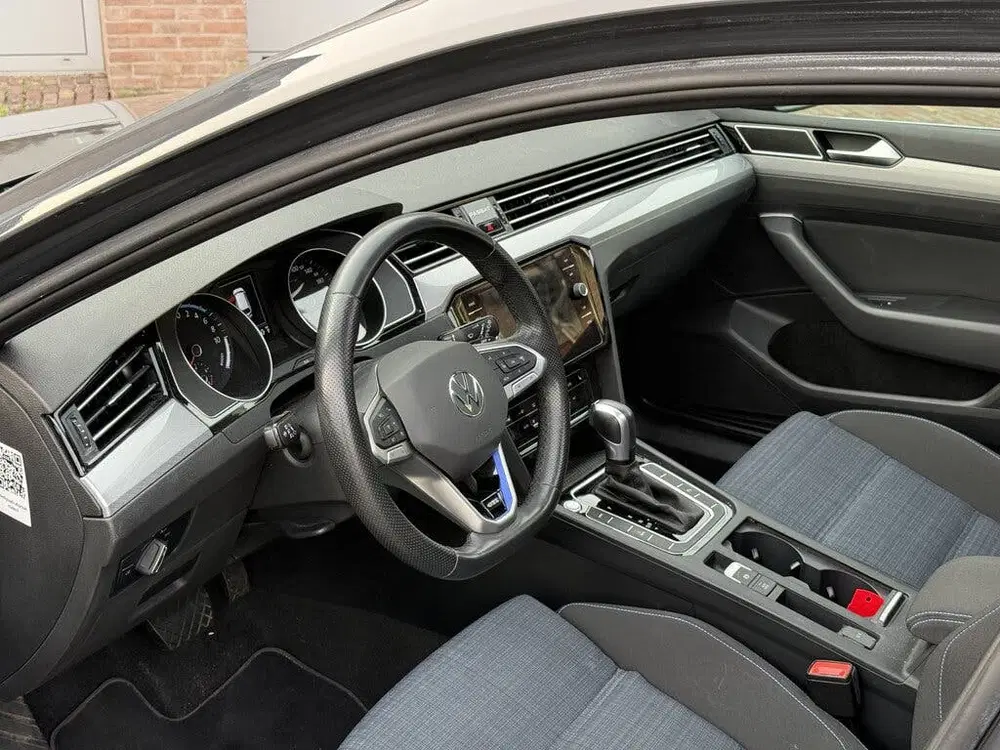 Volkswagen Passat 1.4 TSI PHEV GTE uit 2021, foto 2