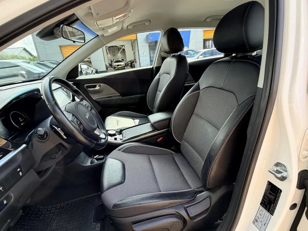 Kia Niro ComfortLine 64 kWh 204PK ACC•Camera•Keyles uit 2022, foto 13
