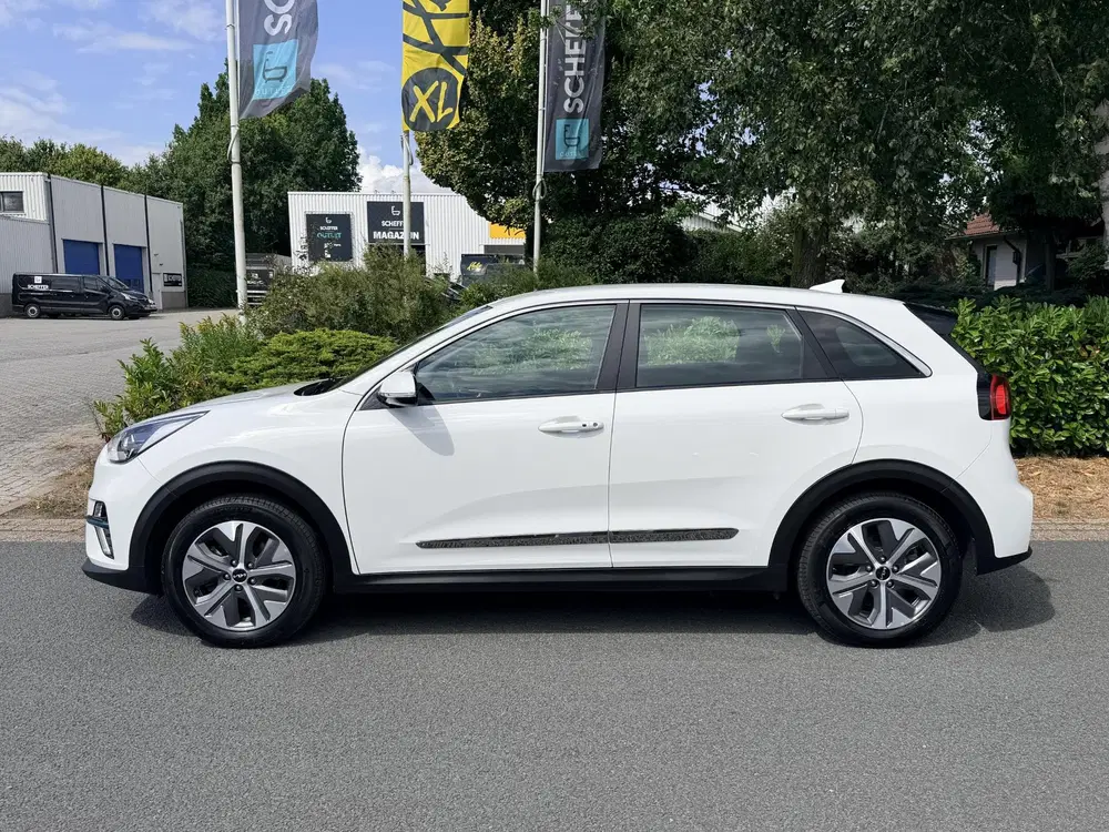 Kia Niro ComfortLine 64 kWh 204PK ACC•Camera•Keyles uit 2022, foto 2