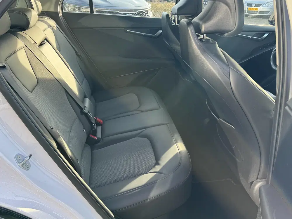 Kia Niro 1.6 GDi Hybrid DynamicLine uit 2025, foto 10