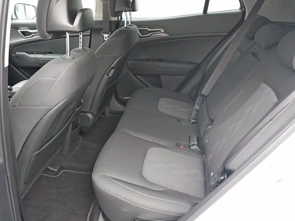 Kia Sportage 1.6 T-GDi DynamicLine 4WD Plug-in uit 2024, foto 15