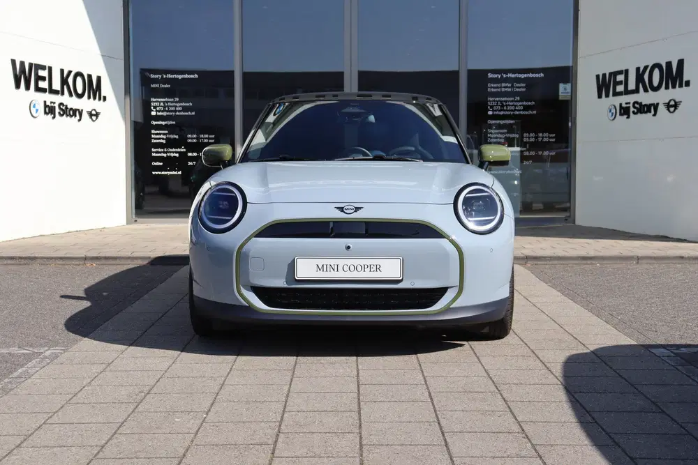 Mini Hatchback SE uit 2026, foto 2