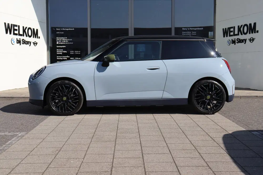 Mini Hatchback SE uit 2026, foto 3