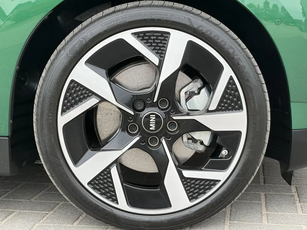 Mini Cooper SE Cooper SE Favoured M 54.2 kWh uit 2024, foto 13
