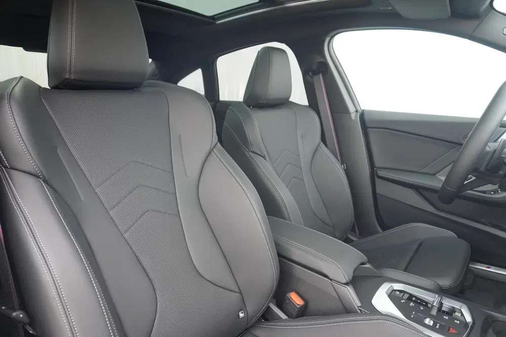 BMW 2-serie Coupé 220 High Executive uit 2026, foto 7