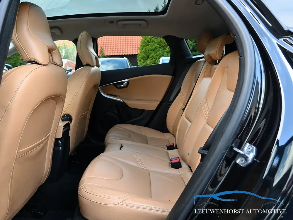 Volvo V40 Cross Country 1.5 T3 Polar+ Luxury AUTOMAAT uit 2019, foto 11