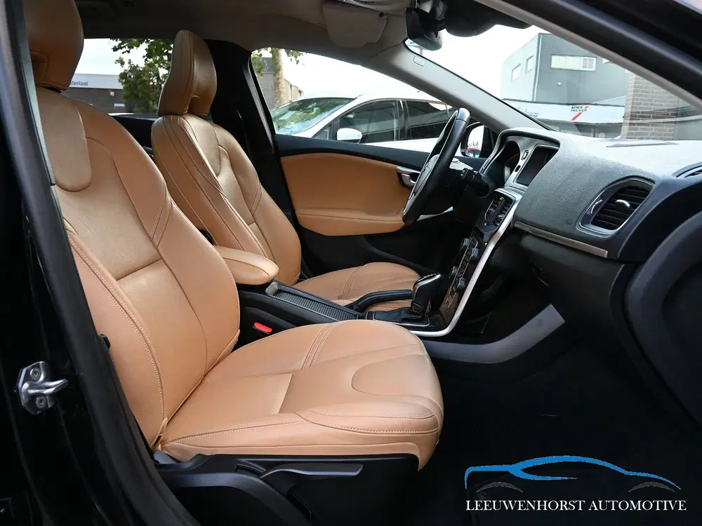 Volvo V40 Cross Country 1.5 T3 Polar+ Luxury AUTOMAAT uit 2019, foto 14