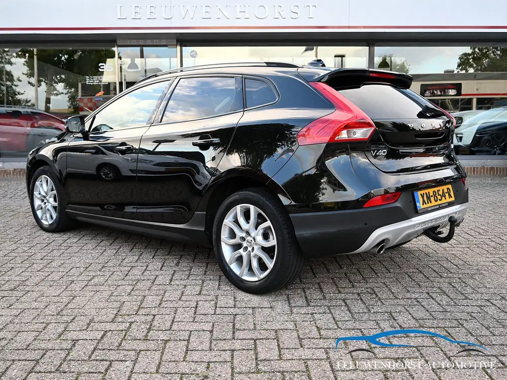 Volvo V40 Cross Country 1.5 T3 Polar+ Luxury AUTOMAAT uit 2019, foto 3