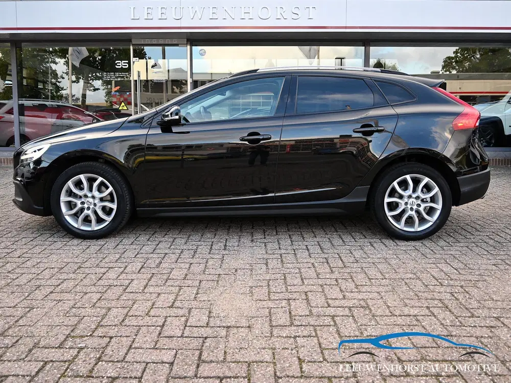 Volvo V40 Cross Country 1.5 T3 Polar+ Luxury AUTOMAAT uit 2019, foto 4