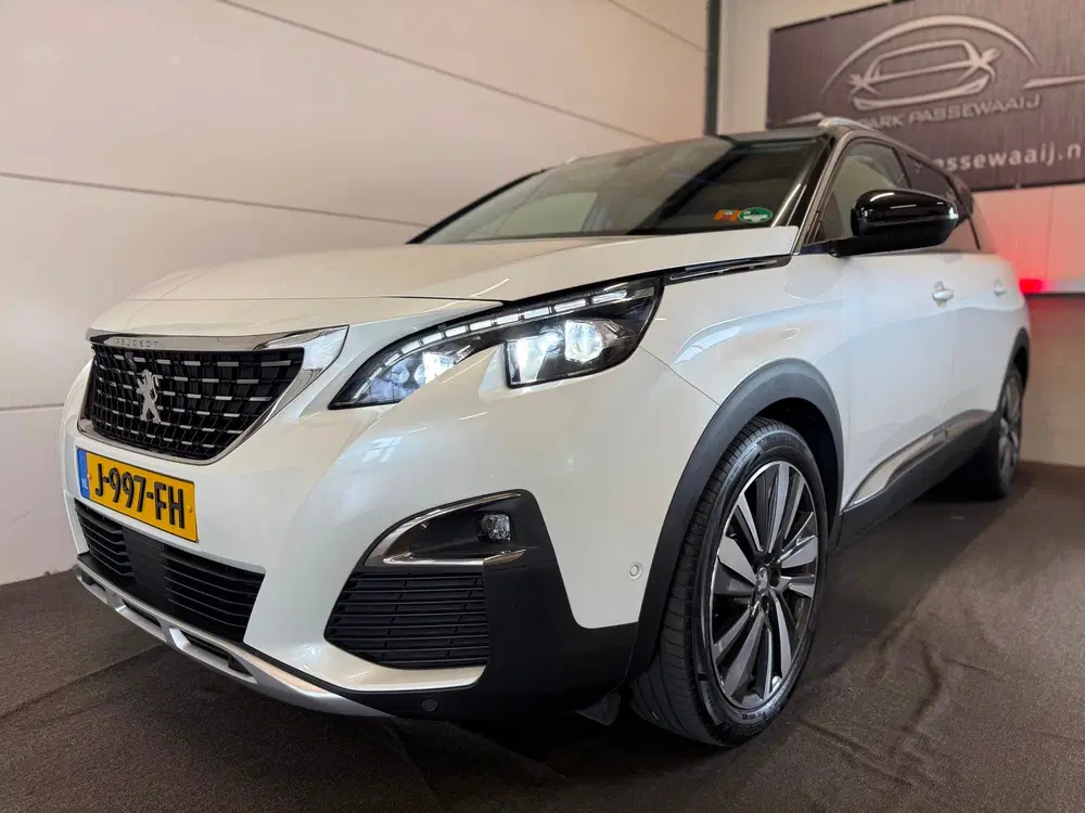 Peugeot 5008 1.2 PureTech 7p uit 2020, foto 3