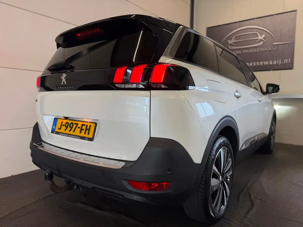 Peugeot 5008 1.2 PureTech 7p uit 2020, foto 8