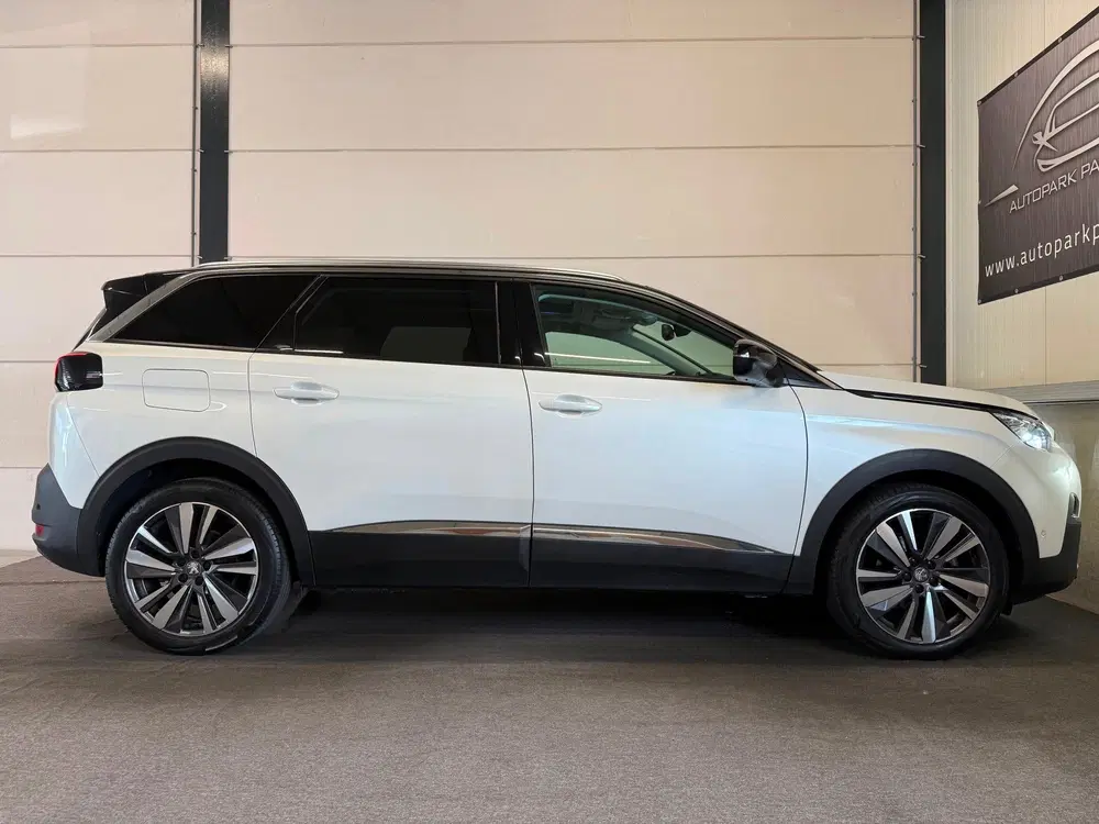 Peugeot 5008 1.2 PureTech 7p uit 2020, foto 9