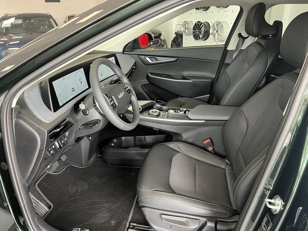 Kia EV6 Air 58 kWh Gloednieuw uit 2023, foto 14