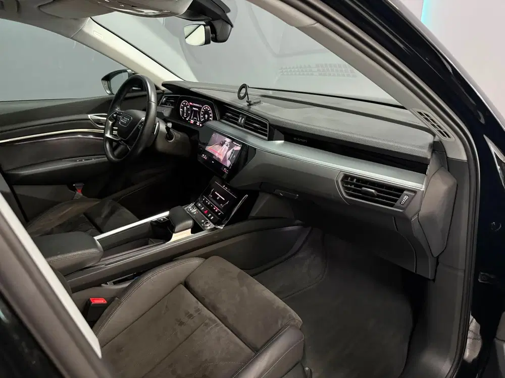Audi e-tron 50 quattro S edition 71 kWh (bj 2020) uit 2020, foto 3