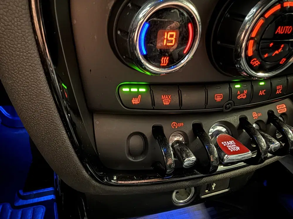 Mini Clubman 1.5 Cooper Leder uit 2023, foto 14