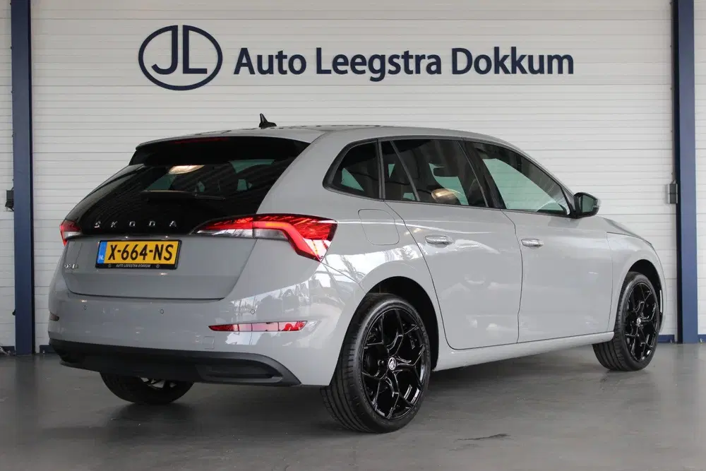 Skoda Scala 1.0 TSI Sport Business Steel Grey uit 2024, foto 2