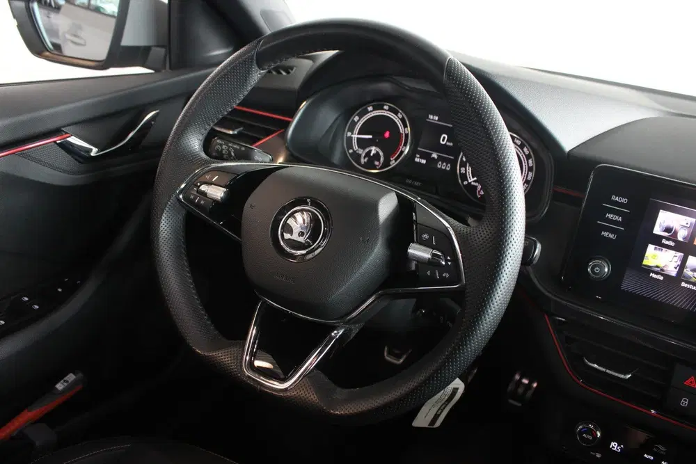 Skoda Scala 1.0 TSI Sport Business Steel Grey uit 2024, foto 8