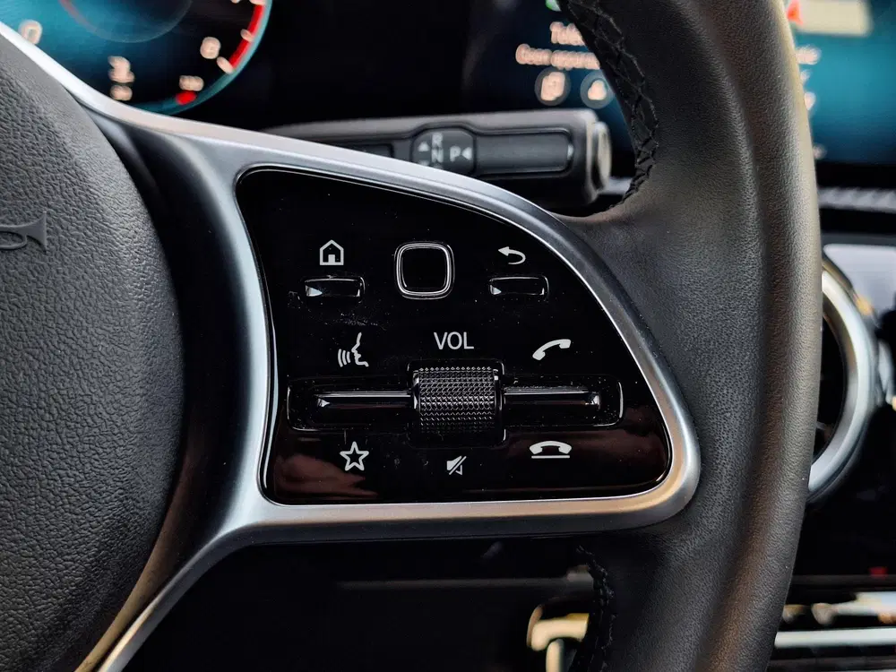 Mercedes-Benz A-Klasse 180 Business Solution uit 2022, foto 15