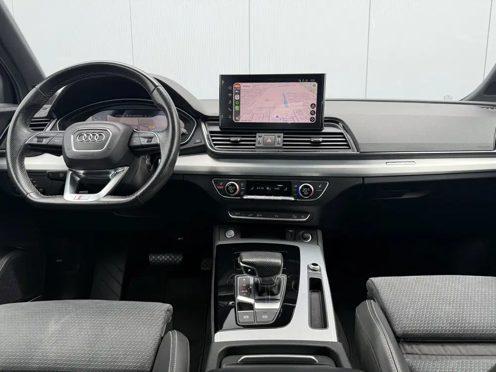 Audi Q5 50 TFSI e S edition Automaat Schuifdak uit 2021, foto 2