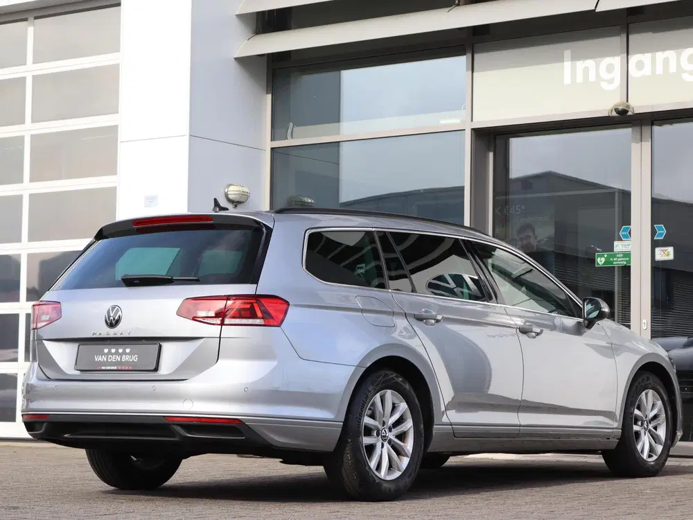 Volkswagen Passat 2.0 TDI 150 pk DSG Business uit 2023, foto 11