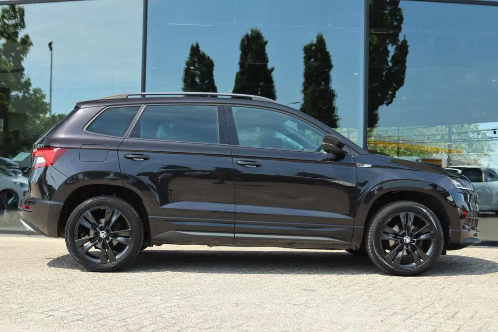 Skoda Karoq 1.5 TSI ACT STYLE SPORTLINE DSG AUT. uit 2020, foto 8