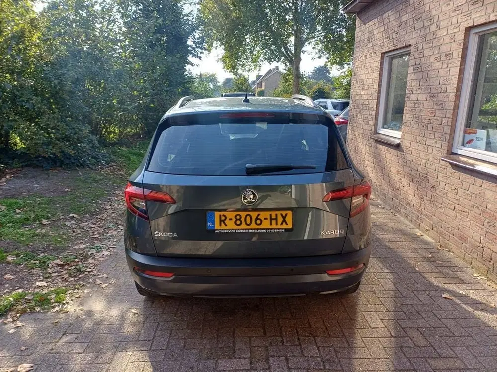 Skoda Karoq 1.0 TSI Business Edition uit 2019, foto 5
