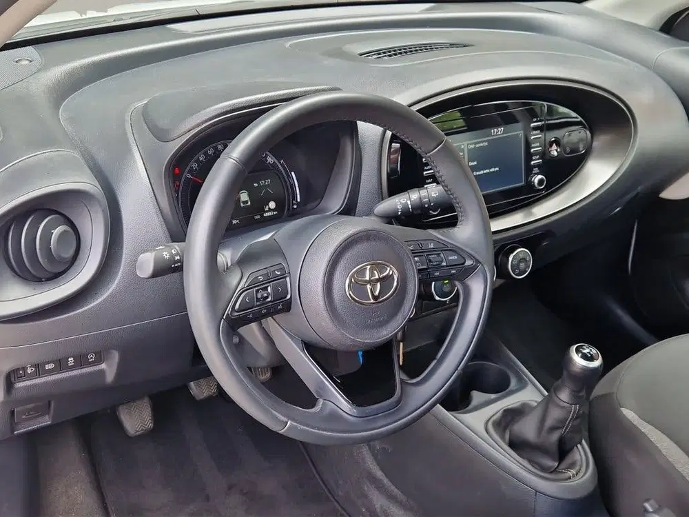 Toyota Aygo X 1.0 VVT-i MT Play NL Auto uit 2022, foto 11