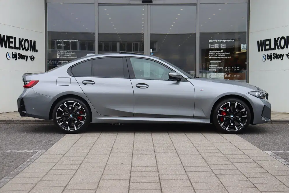 BMW 3-serie 330e M Sport Automaat uit 2026, foto 6