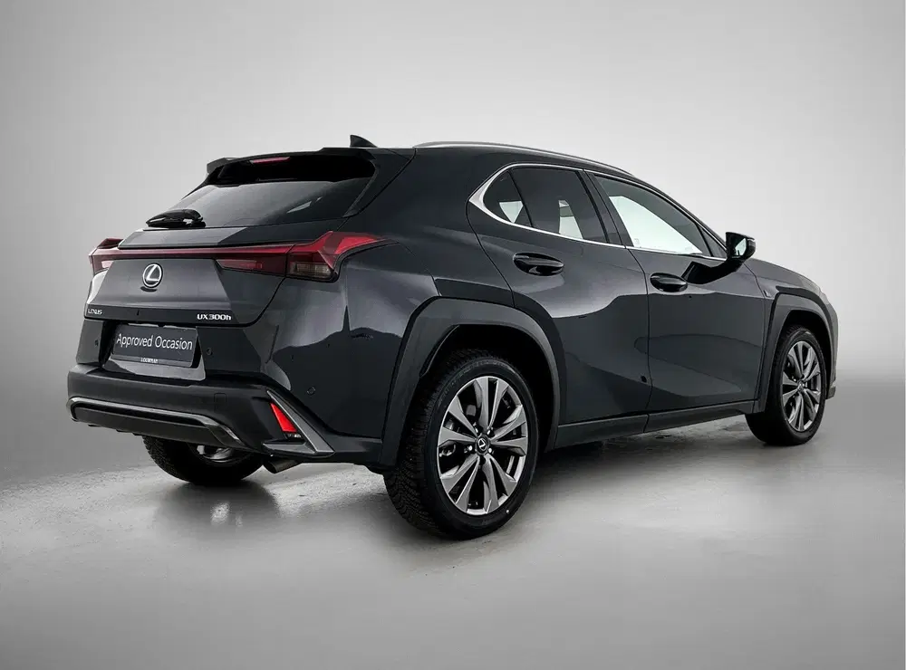 Lexus UX 300h F SPORT Design uit 2025, foto 2