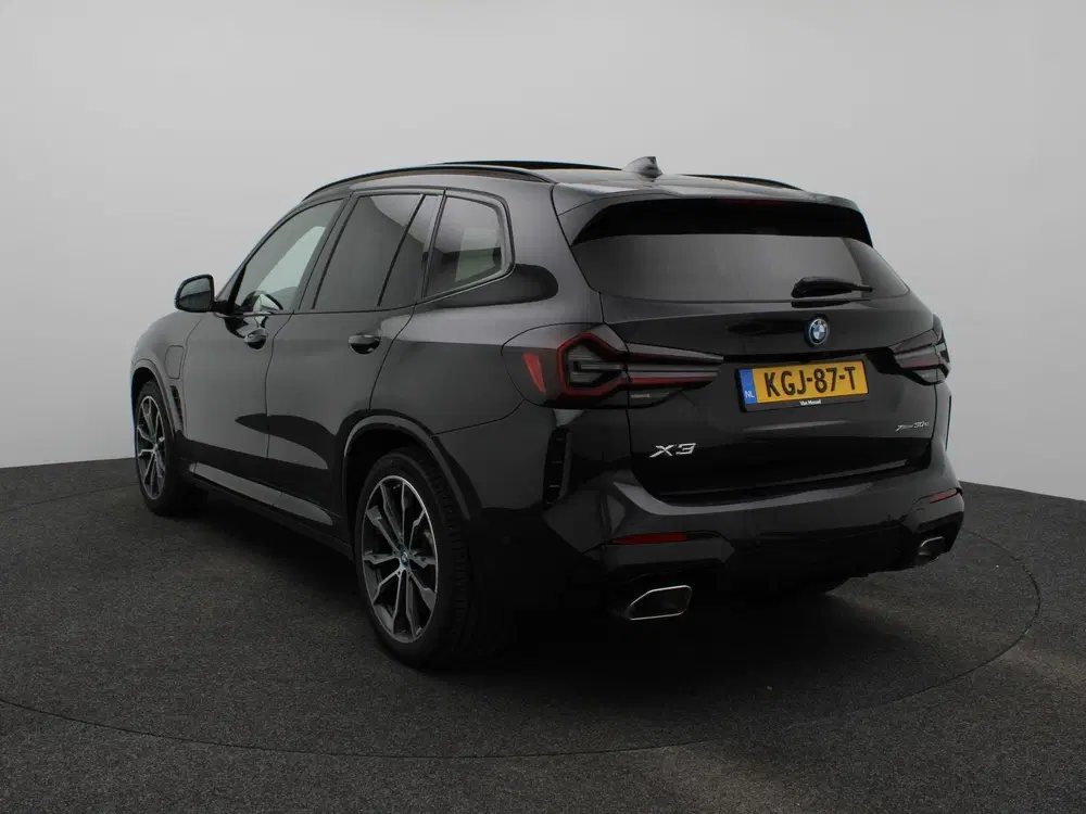 BMW X3 xDrive30e High Executive Automaat uit 2023, foto 3