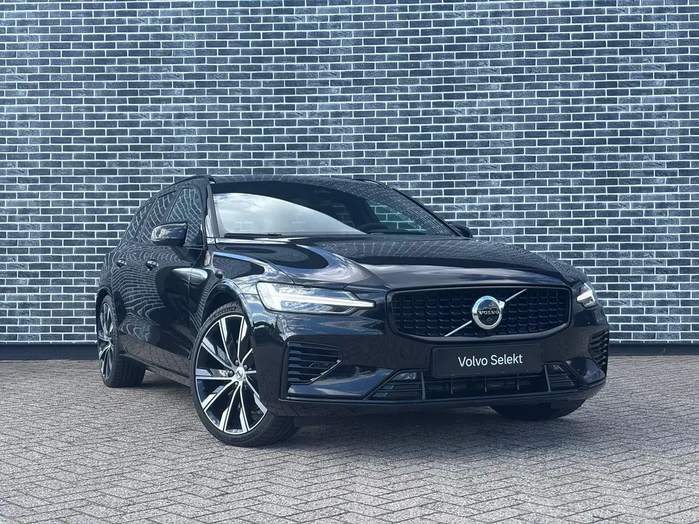 Volvo V60 2.0 T6 Plug-in hybrid AWD Ultra Dark uit 2026, foto 5