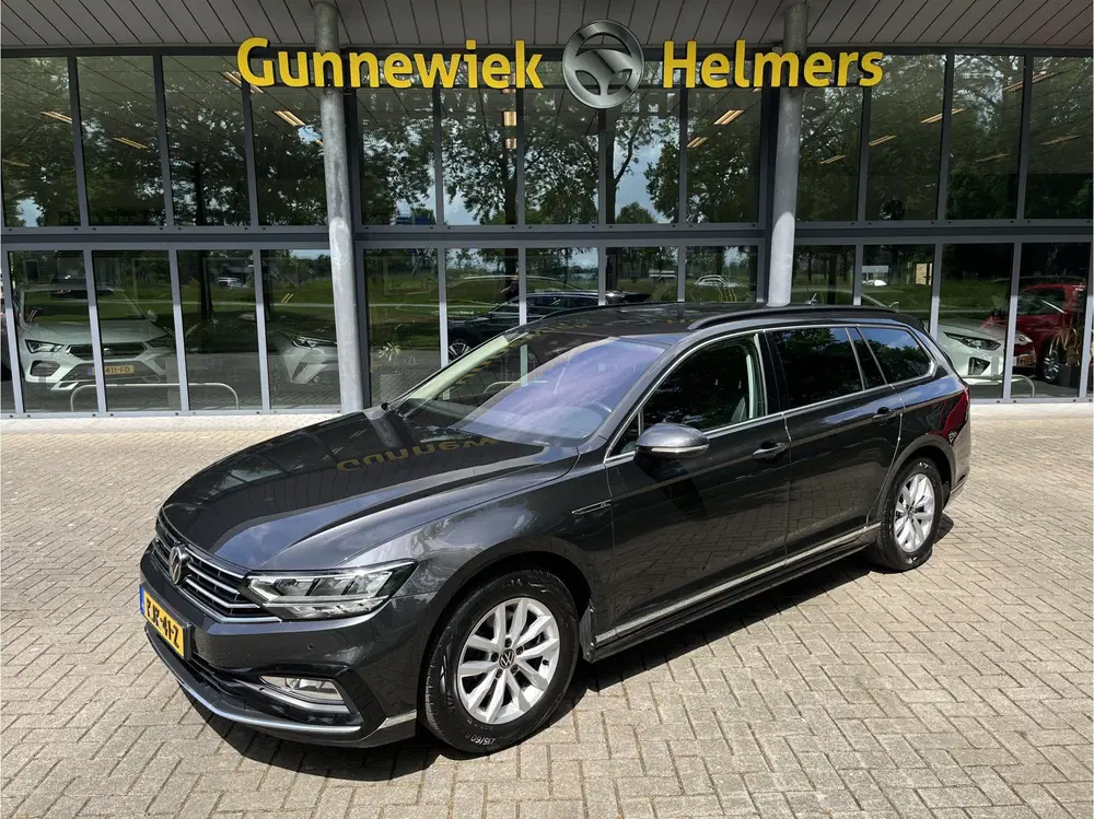Volkswagen Passat 1.5 TSI R-Line Business uit 2023