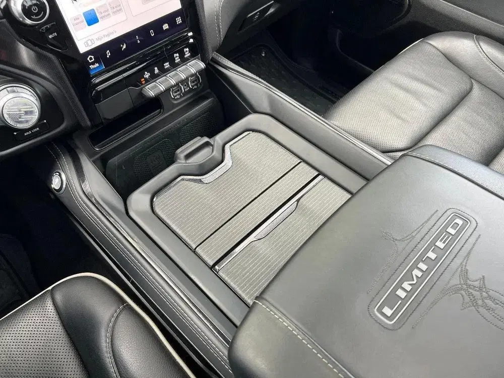 Dodge RAM 5.7 HEMI V8 Night Edition uit 2022, foto 11