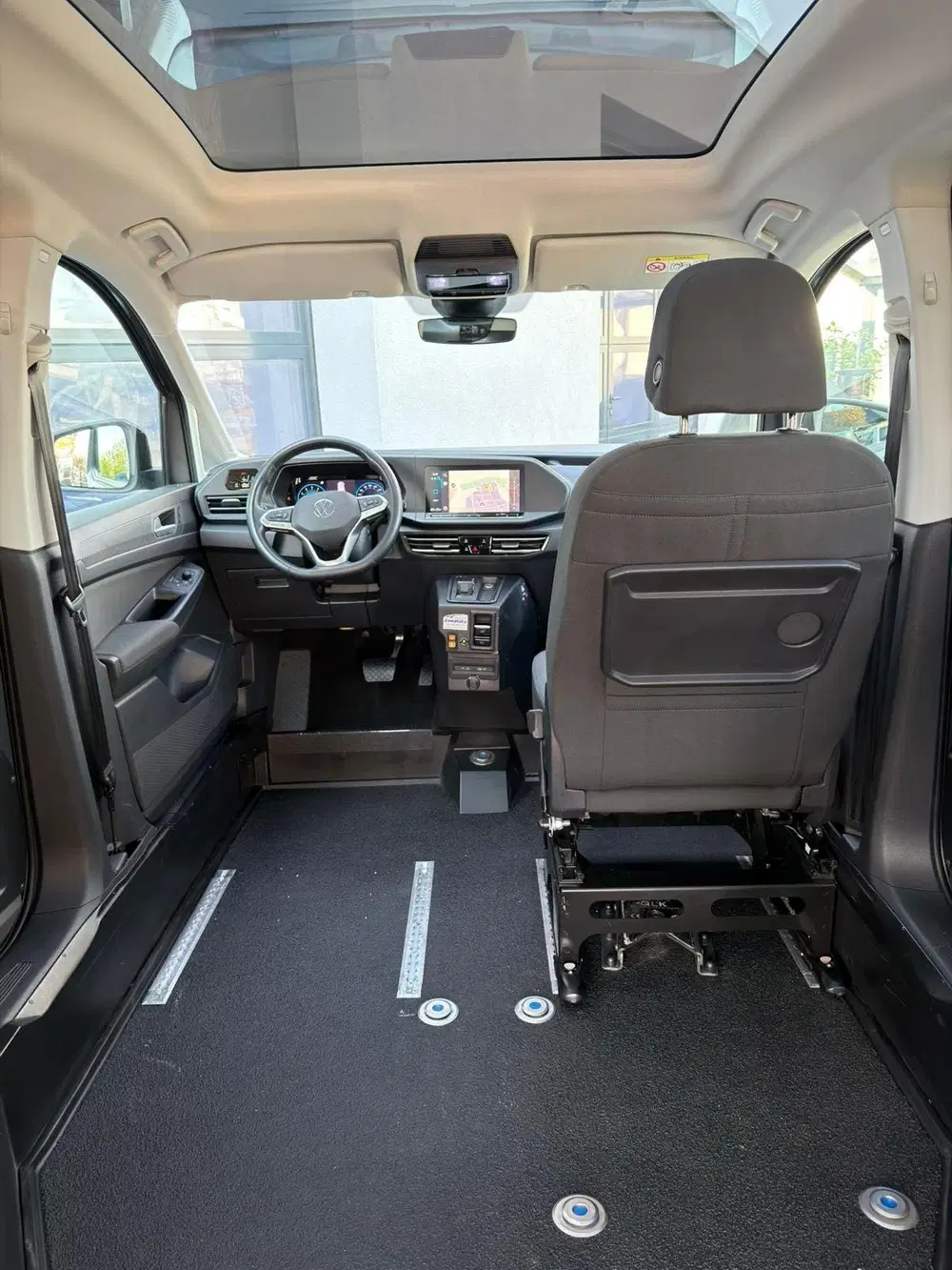 Volkswagen Caddy L2 Rolstoelauto Automaat Rolstoel voor uit 2022, foto 12
